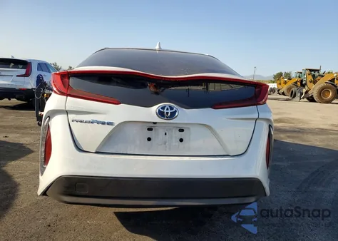2021 Toyota Prius Prime Le из США, поврежденный, VIN JTDKAMFP0M3189948